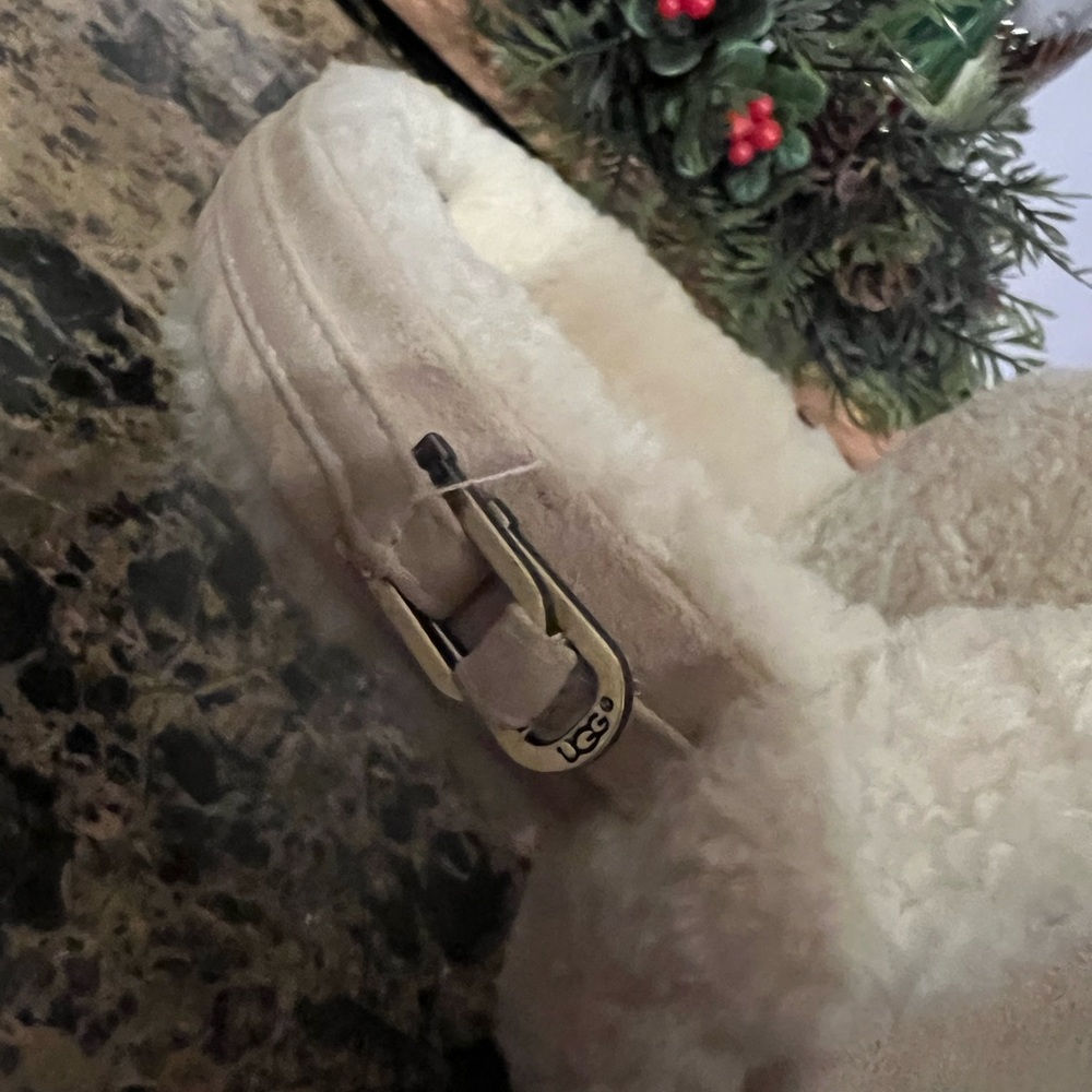 COPY - UGG earmuffs